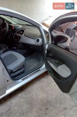 Седан Fiat Linea 2013 в 