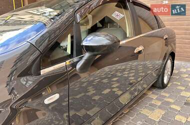 Седан Fiat Linea 2009 в 