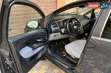 Седан Fiat Linea 2009 в 