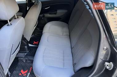 Седан Fiat Linea 2009 в 