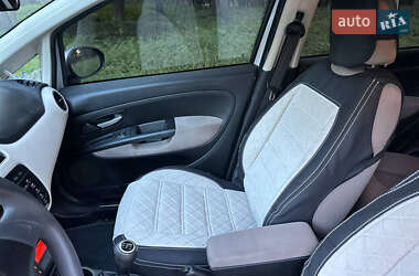 Седан Fiat Linea 2013 в 