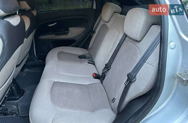 Седан Fiat Linea 2013 в 