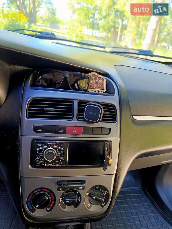 Седан Fiat Linea 2009 в Светловодске фото 10 Седан Fiat Linea 2009 в Светловодске