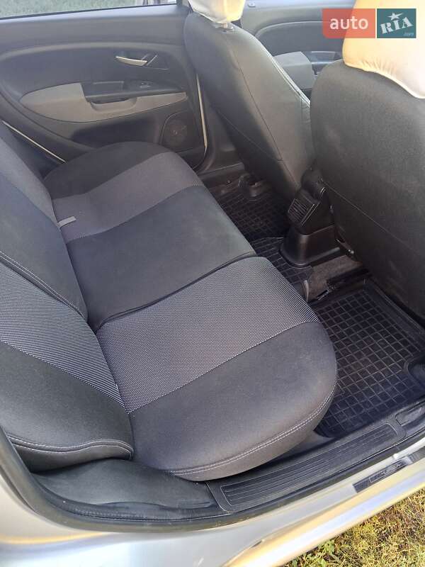 Седан Fiat Linea 2012 в Днепре