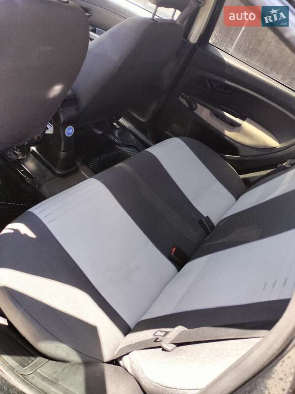 Седан Fiat Linea 2007 в Скалате фото 7 Седан Fiat Linea 2007 в Скалате