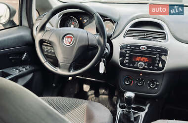 Седан Fiat Linea 2015 в 