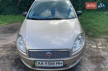 Седан Fiat Linea 2012 в 