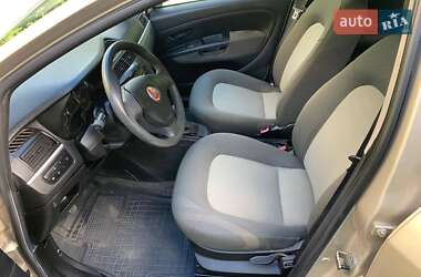 Седан Fiat Linea 2012 в 