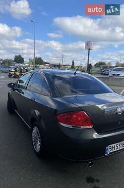 Седан Fiat Linea 2010 в 