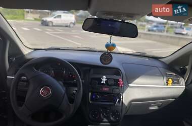Седан Fiat Linea 2010 в 