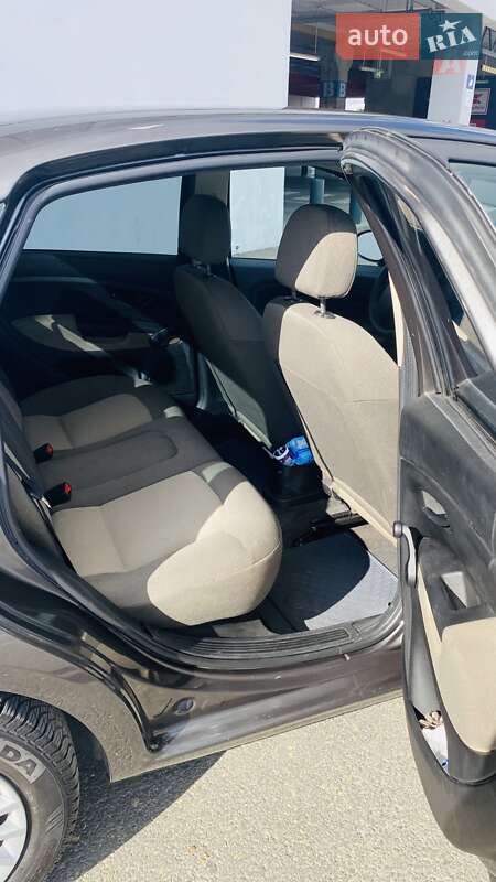 Седан Fiat Linea 2010 в Измаиле фото 20 Седан Fiat Linea 2010 в Измаиле