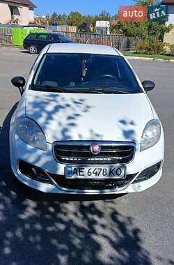 Седан Fiat Linea 2012 в 