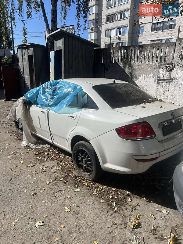 Седан Fiat Linea 2013 в Чернигове