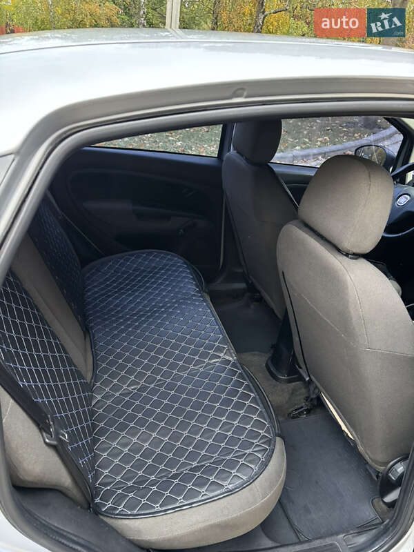 Седан Fiat Linea 2012 в Харькове