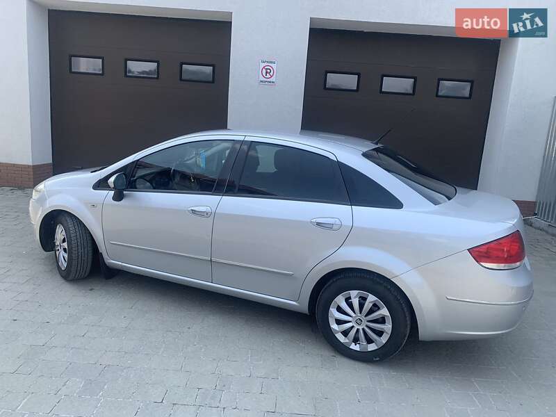Седан Fiat Linea 2009 в Бродах