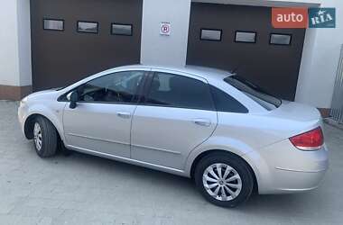 Седан Fiat Linea 2009 в 