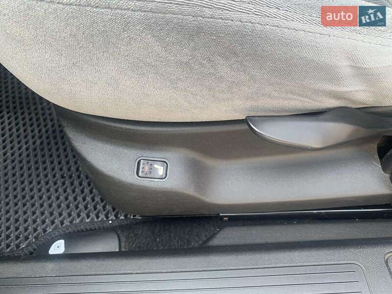 Седан Fiat Linea 2009 в Бродах