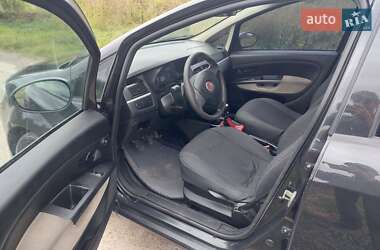 Седан Fiat Linea 2010 в 