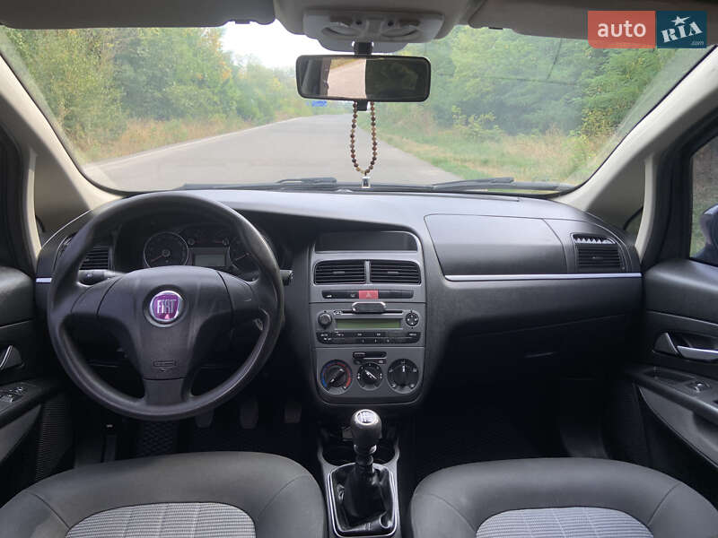 Седан Fiat Linea 2008 в Звенигородке