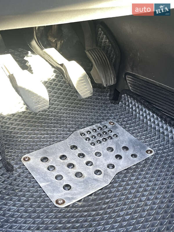 Седан Fiat Linea 2009 в Києві фото 6 Седан Fiat Linea 2009 в Києві