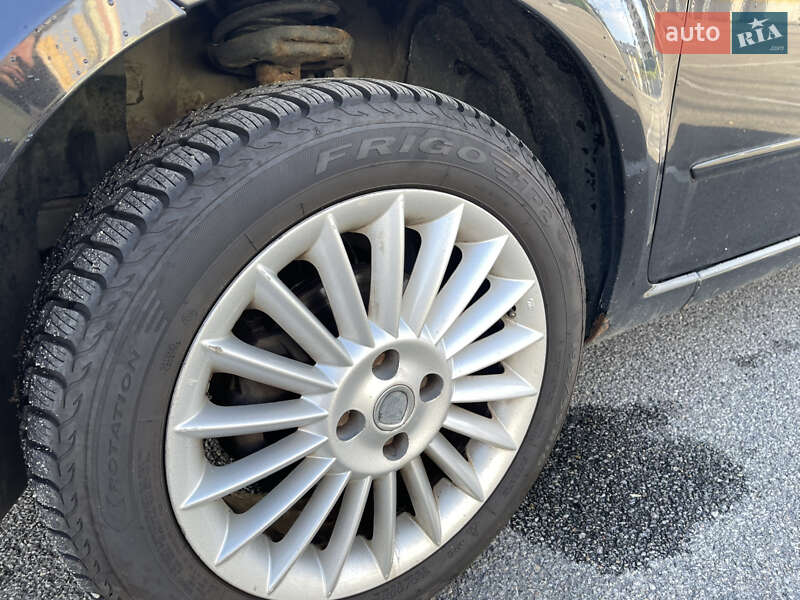 Седан Fiat Linea 2009 в Києві фото 5 Седан Fiat Linea 2009 в Києві