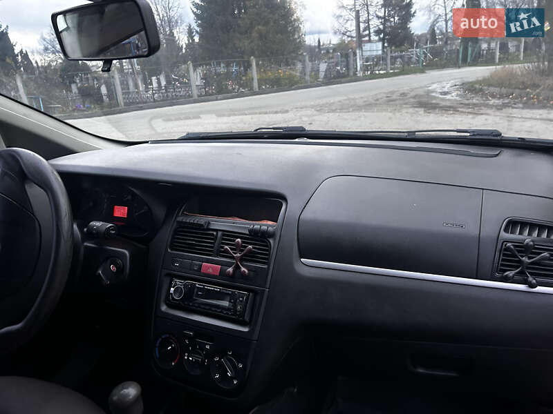 Седан Fiat Linea 2012 в Сумах фото 14 Седан Fiat Linea 2012 в Сумах