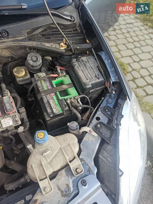 Седан Fiat Linea 2009 в Львові фото 20 Седан Fiat Linea 2009 в Львові