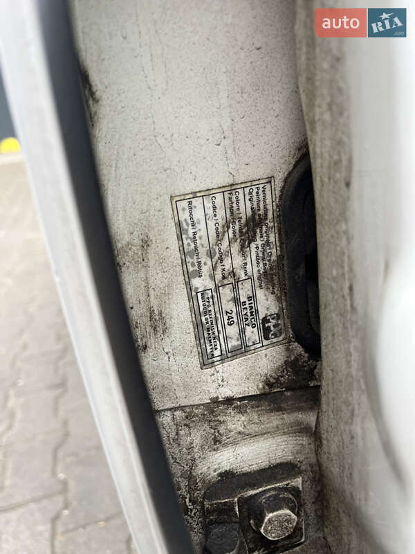 Седан Fiat Linea 2013 в Киеве фото 39 Седан Fiat Linea 2013 в Киеве