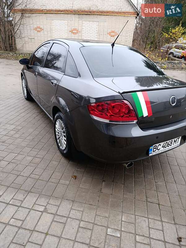 Седан Fiat Linea 2009 в Хмельнике