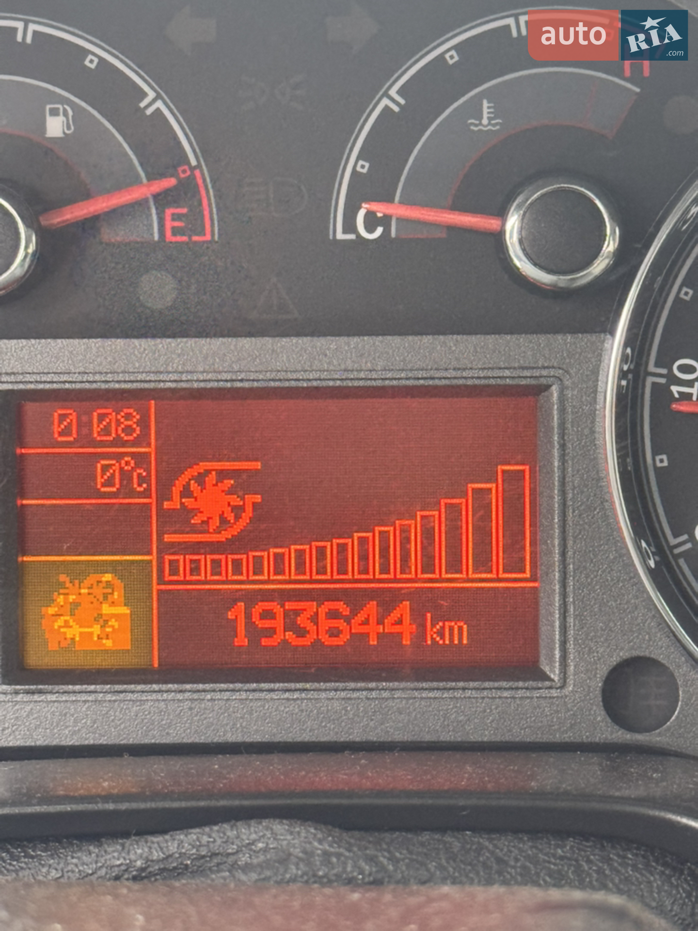 2011 Fiat Linea - мініатюра 24