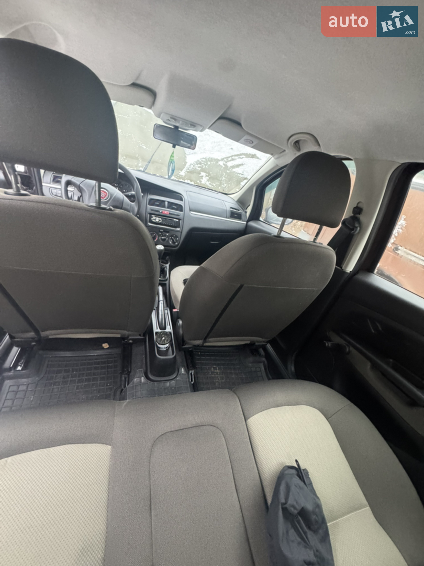 2011 Fiat Linea - мініатюра 27