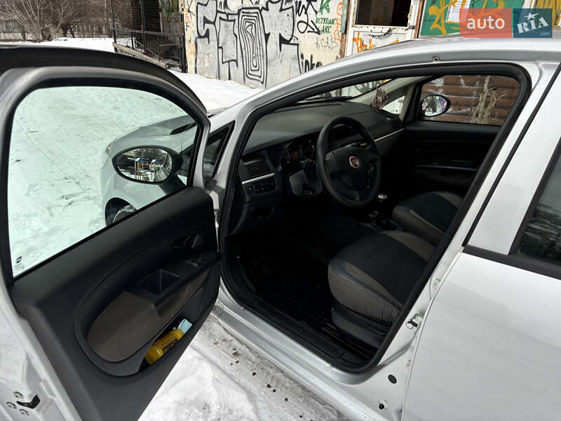 Седан Fiat Linea 2012 в Киеве