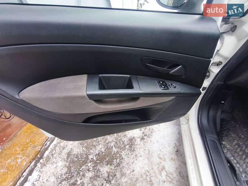 Седан Fiat Linea 2012 в Киеве