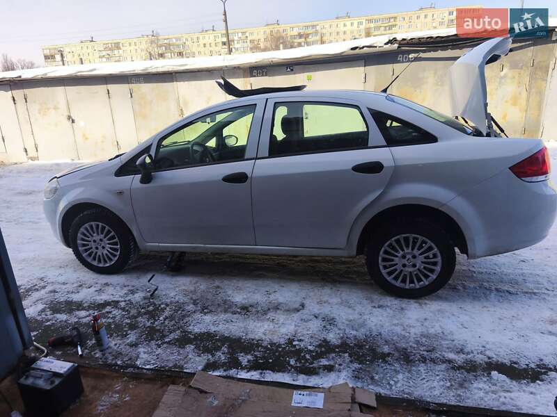 Седан Fiat Linea 2012 в Киеве