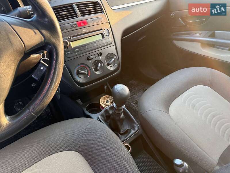 Седан Fiat Linea 2007 в Киеве