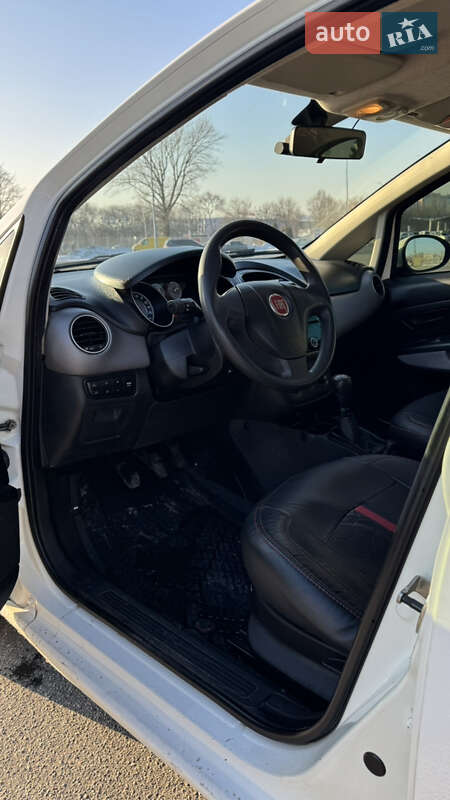 Седан Fiat Linea 2013 в Дніпрі фото 15 Седан Fiat Linea 2013 в Дніпрі