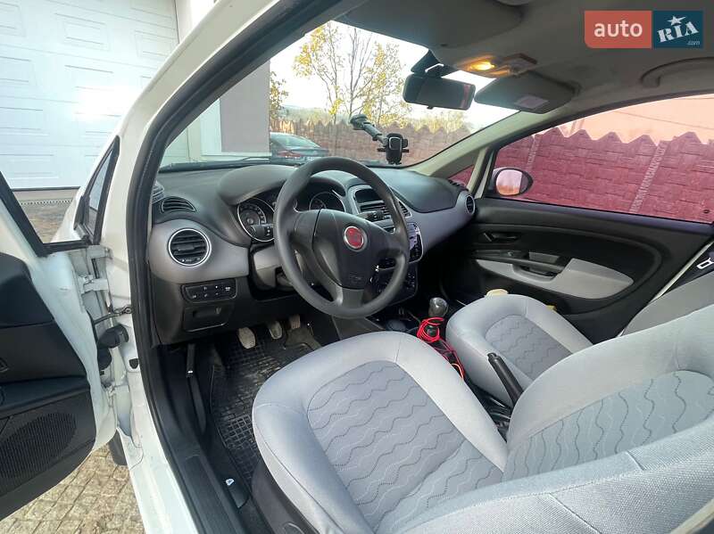 Седан Fiat Linea 2013 в Чернівцях фото 5 Седан Fiat Linea 2013 в Чернівцях