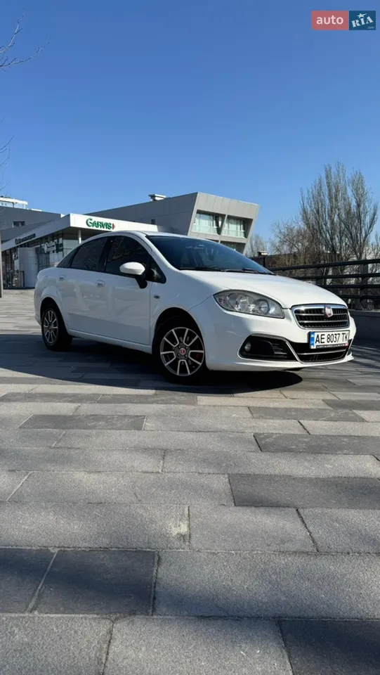 2013 Fiat Linea - мініатюра 15
