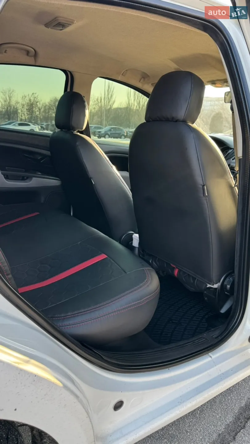 2013 Fiat Linea - мініатюра 12