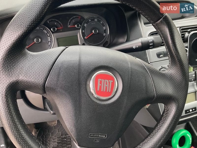 Седан Fiat Linea 2012 в Кривому Розі