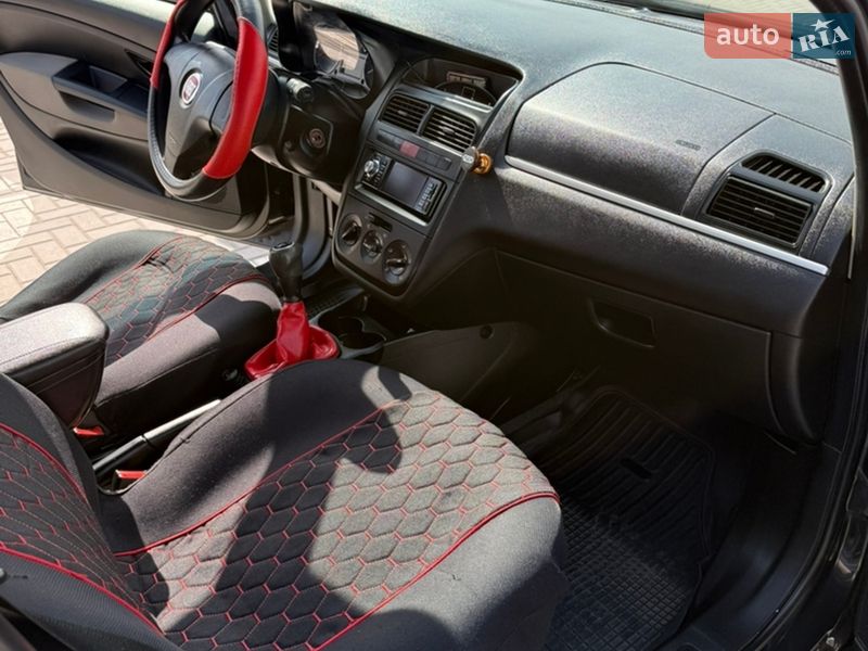 Седан Fiat Linea 2010 в Кропивницком фото 26 Седан Fiat Linea 2010 в Кропивницком