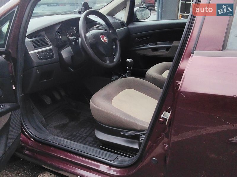 Седан Fiat Linea 2012 в Броварах
