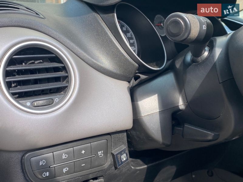 Седан Fiat Linea 2015 в Киеве фото 15 Седан Fiat Linea 2015 в Киеве