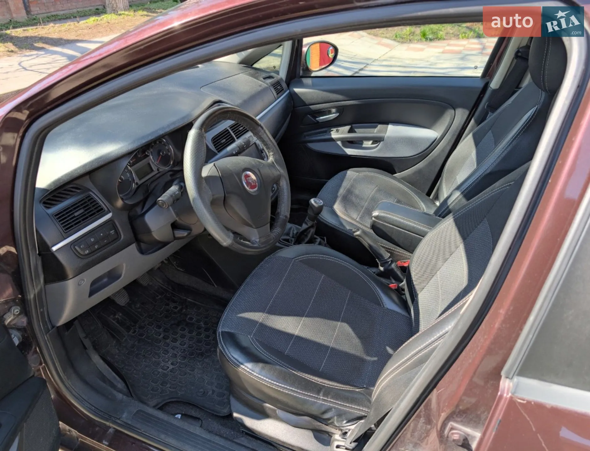 2011 Fiat Linea - мініатюра 22