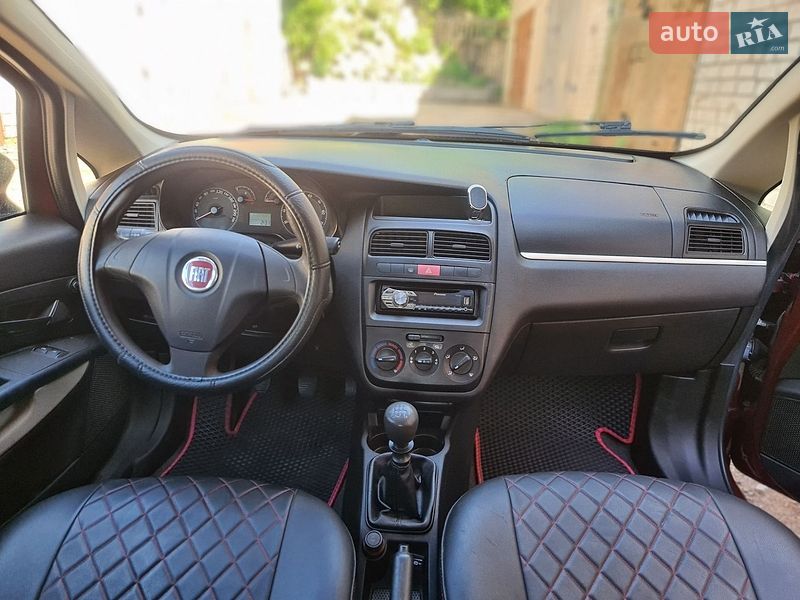 Седан Fiat Linea 2010 в Житомире