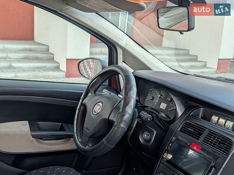 Седан Fiat Linea 2007 в Ровно