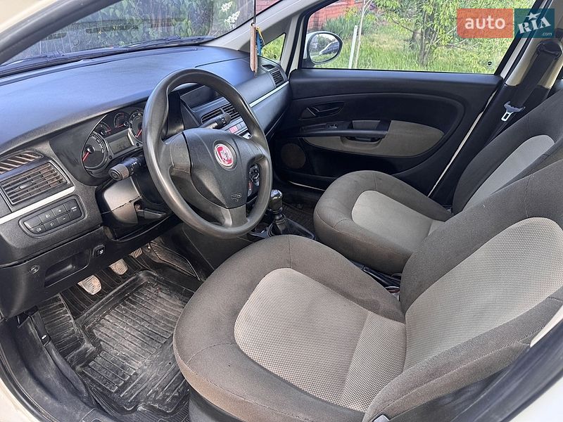 Седан Fiat Linea 2012 в Кривом Роге
