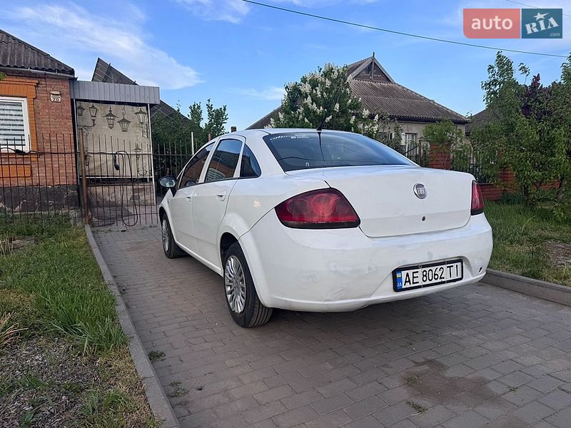 Седан Fiat Linea 2012 в Кривом Роге
