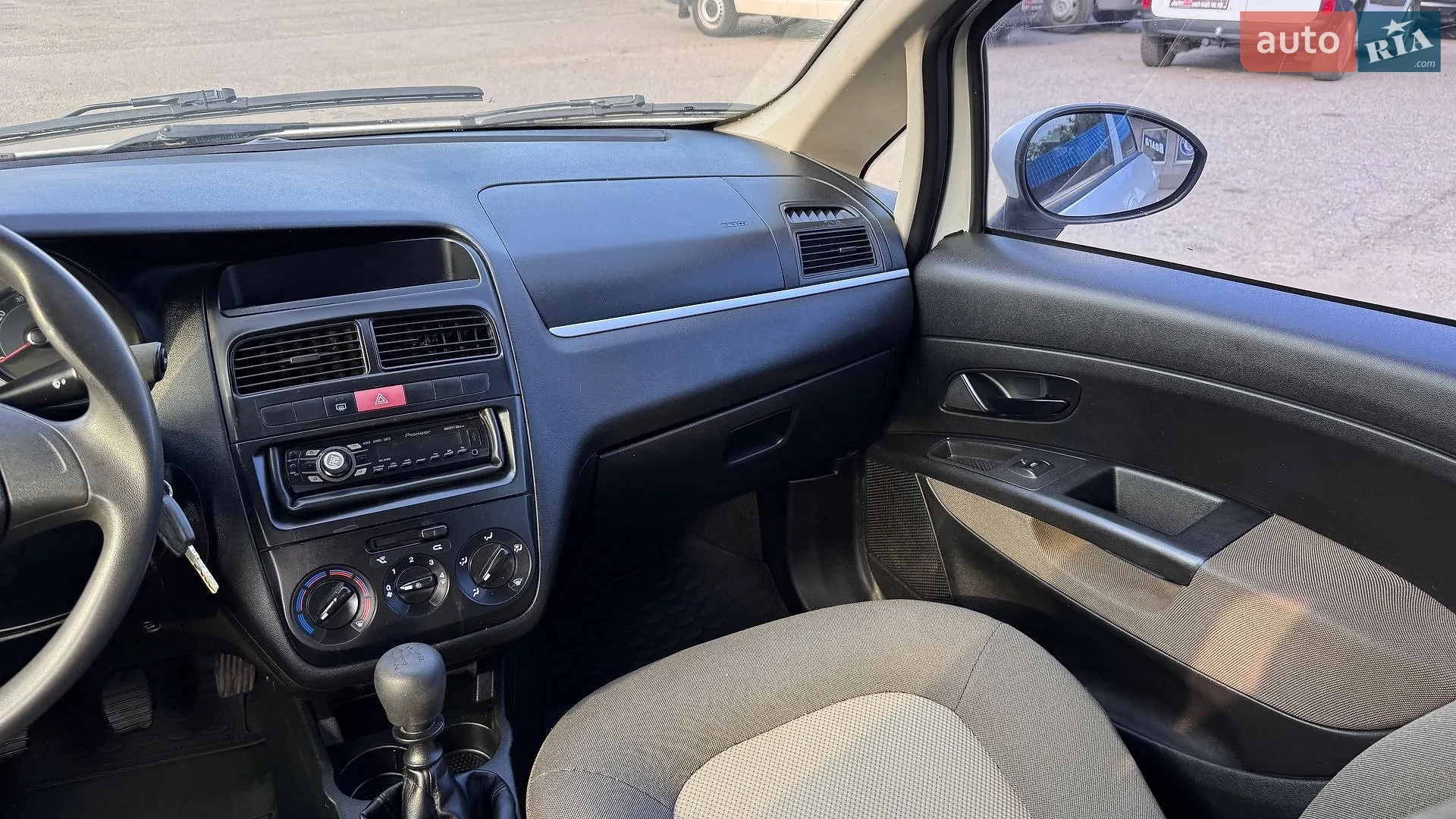 2012 Fiat Linea - мініатюра 15