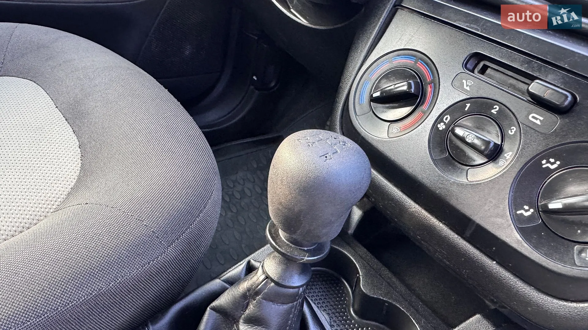2012 Fiat Linea - мініатюра 17